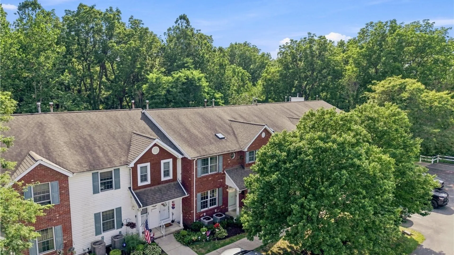 Property at 160 Olde Stone Lane, Lancaster, NY 14086 42