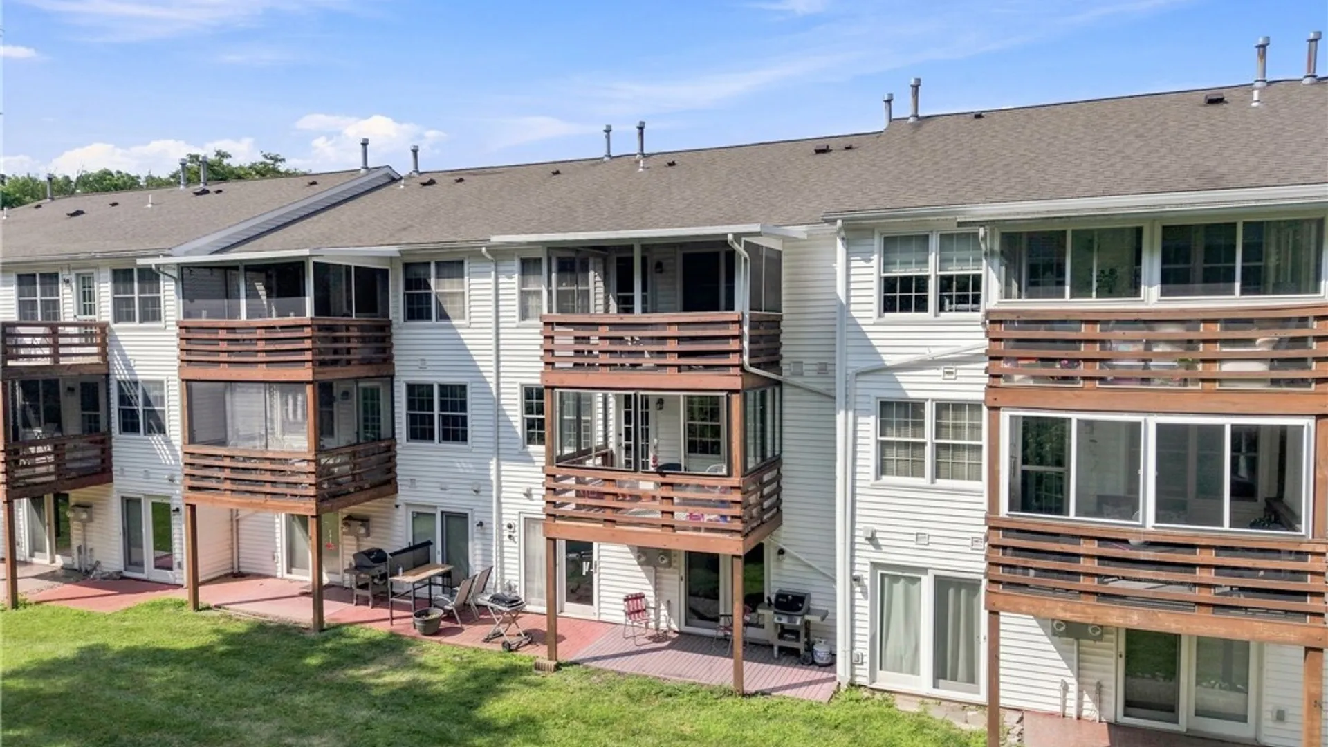 Property at 160 Olde Stone Lane, Lancaster, NY 14086 47
