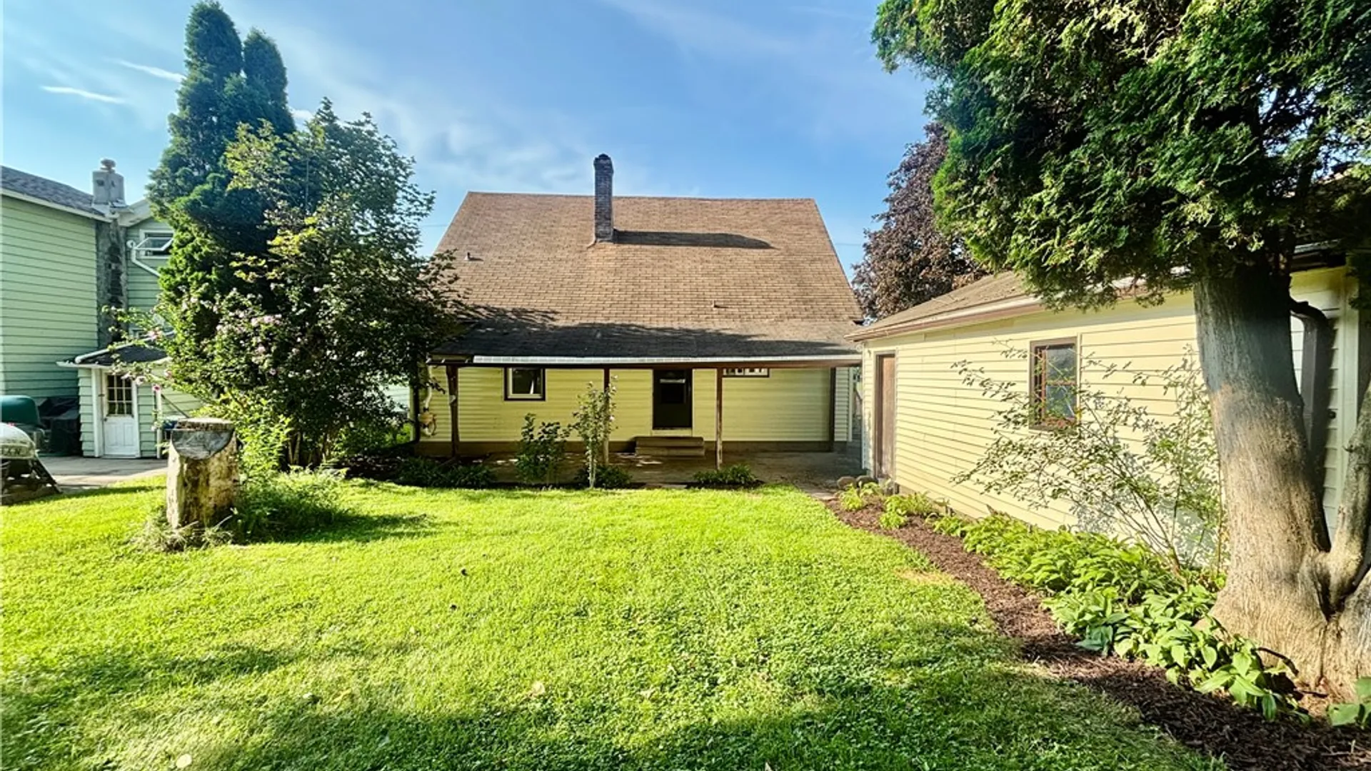 Property at 142 Perrine Street, Auburn, NY 13021 4