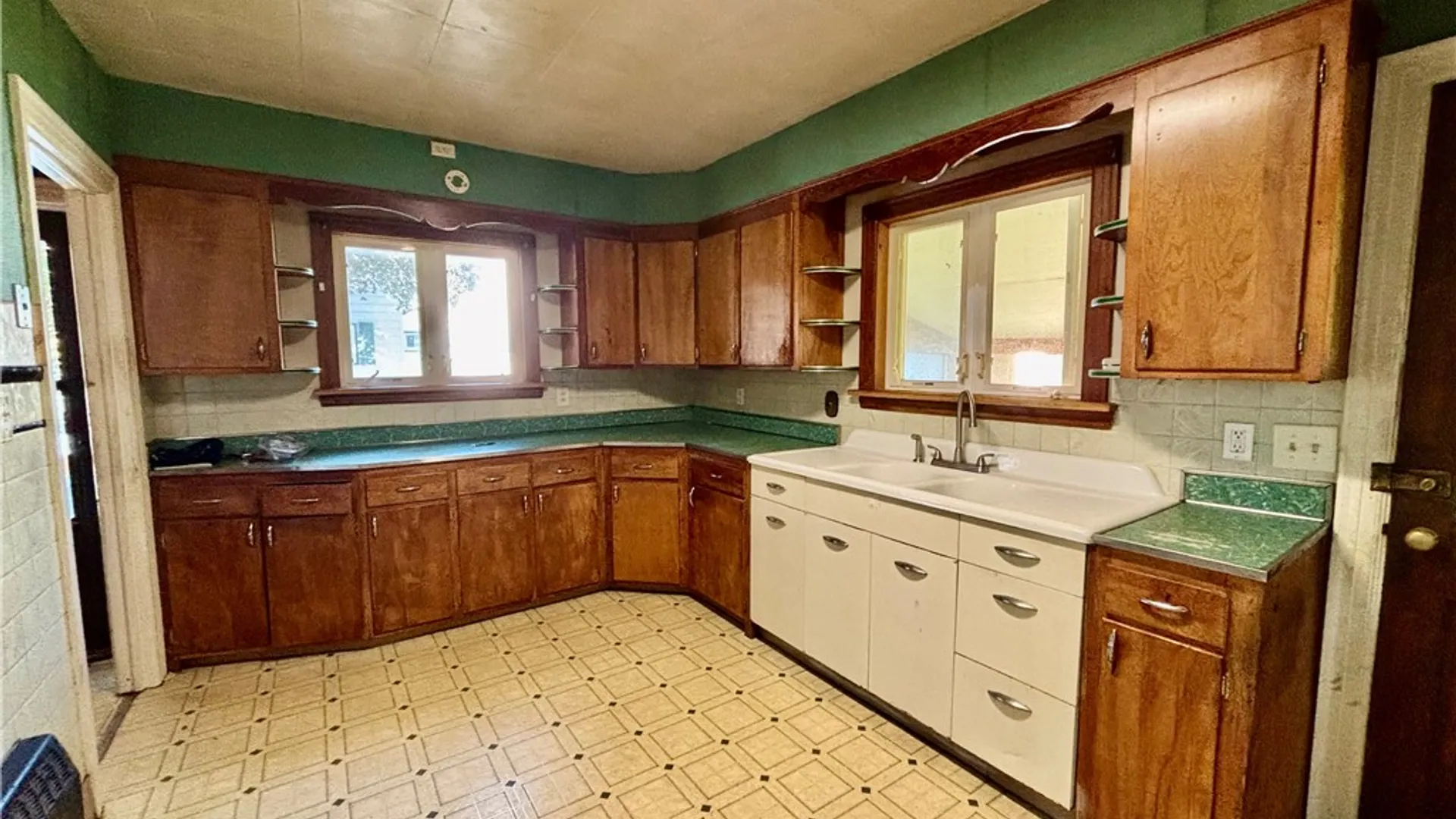 Property at 142 Perrine Street, Auburn, NY 13021 9