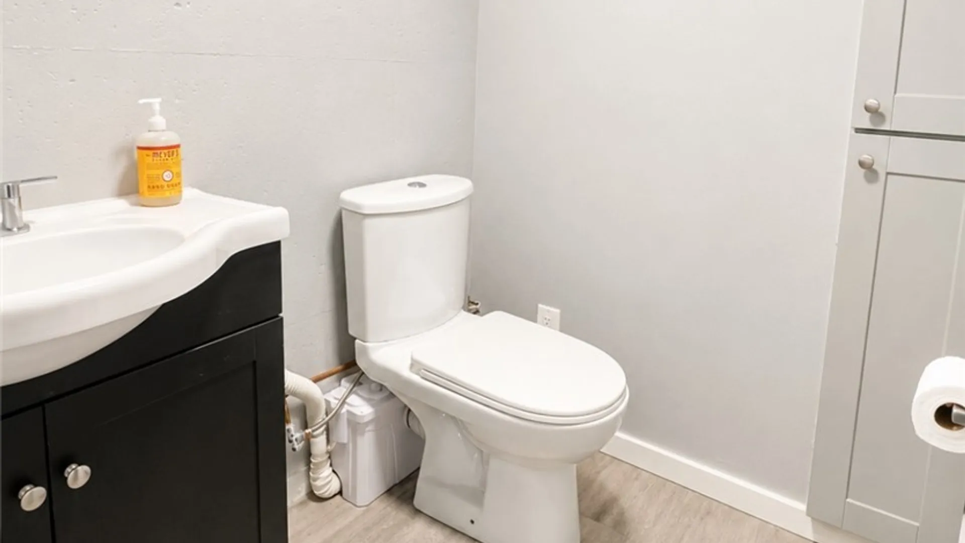 Property at 243 Chamberlin Drive, West Seneca, NY 14210 18