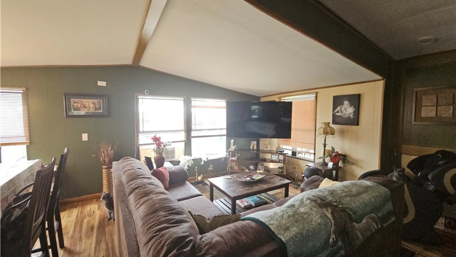 Property at 42 Alsace Street, West Seneca, NY 14224 9