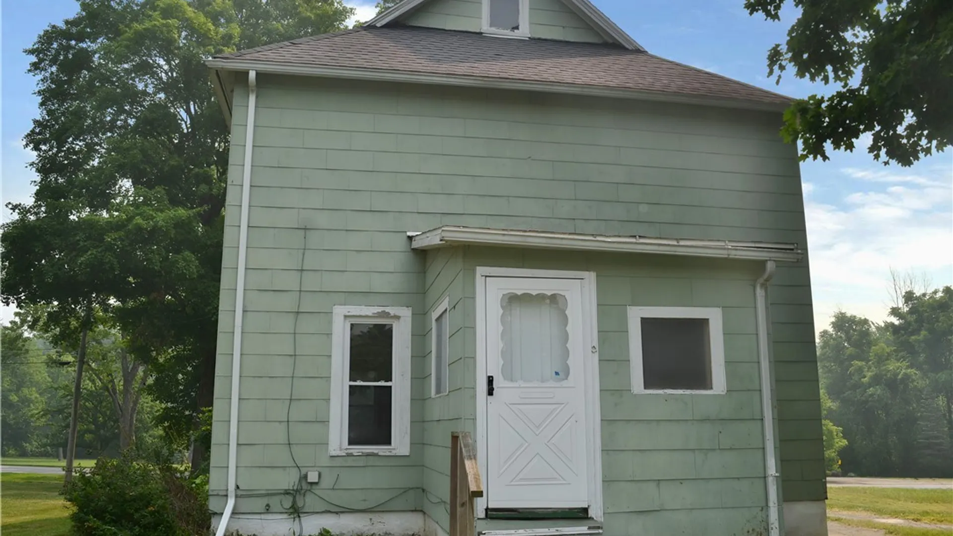 Property at 16 Prospect Street, Pembroke, NY 14036 4