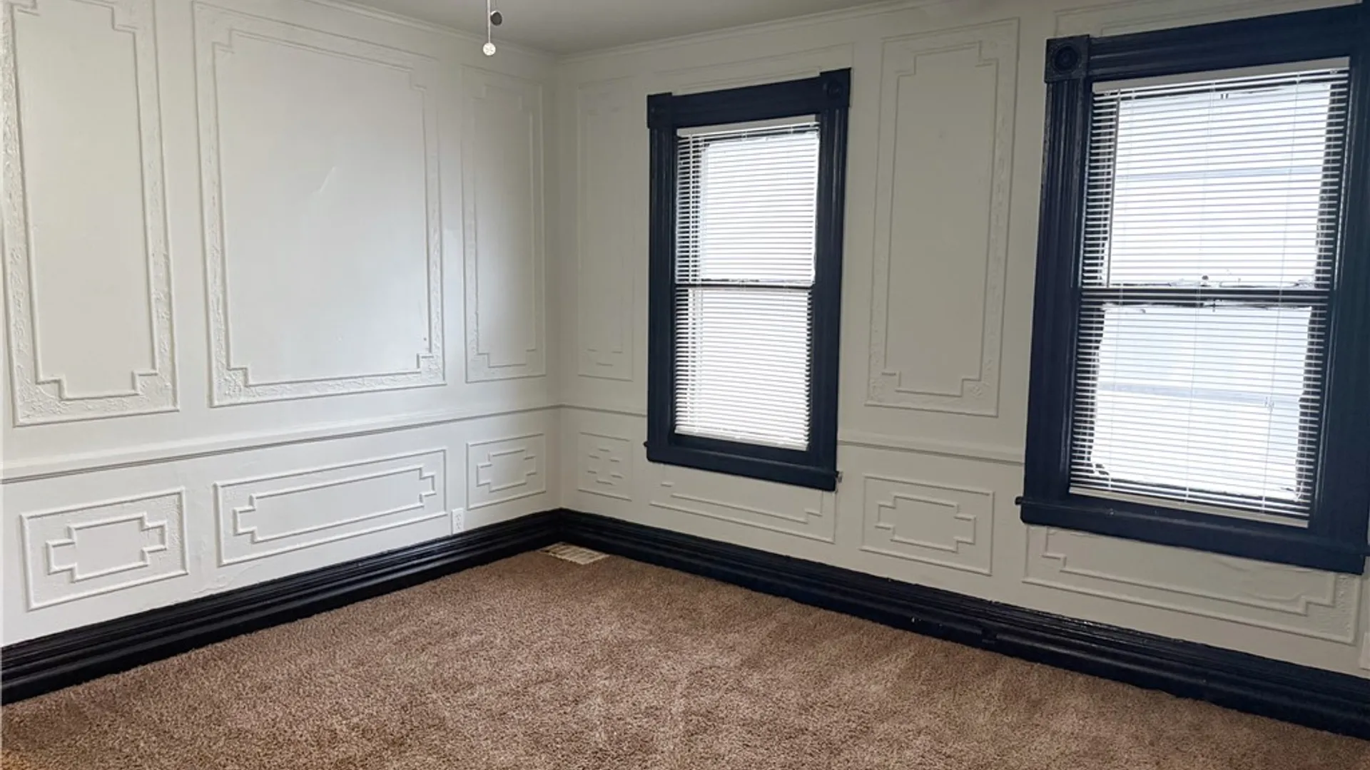 Property at 6-7 Calihan Park, Rochester, NY 14606 4
