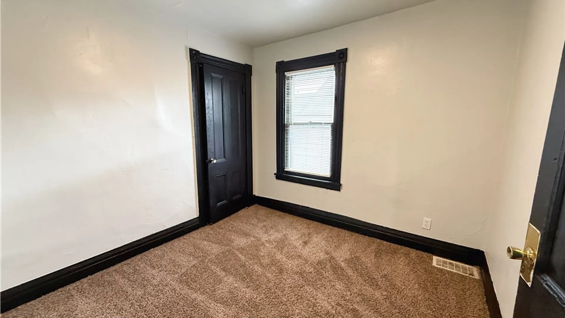 Property at 6-7 Calihan Park, Rochester, NY 14606 7