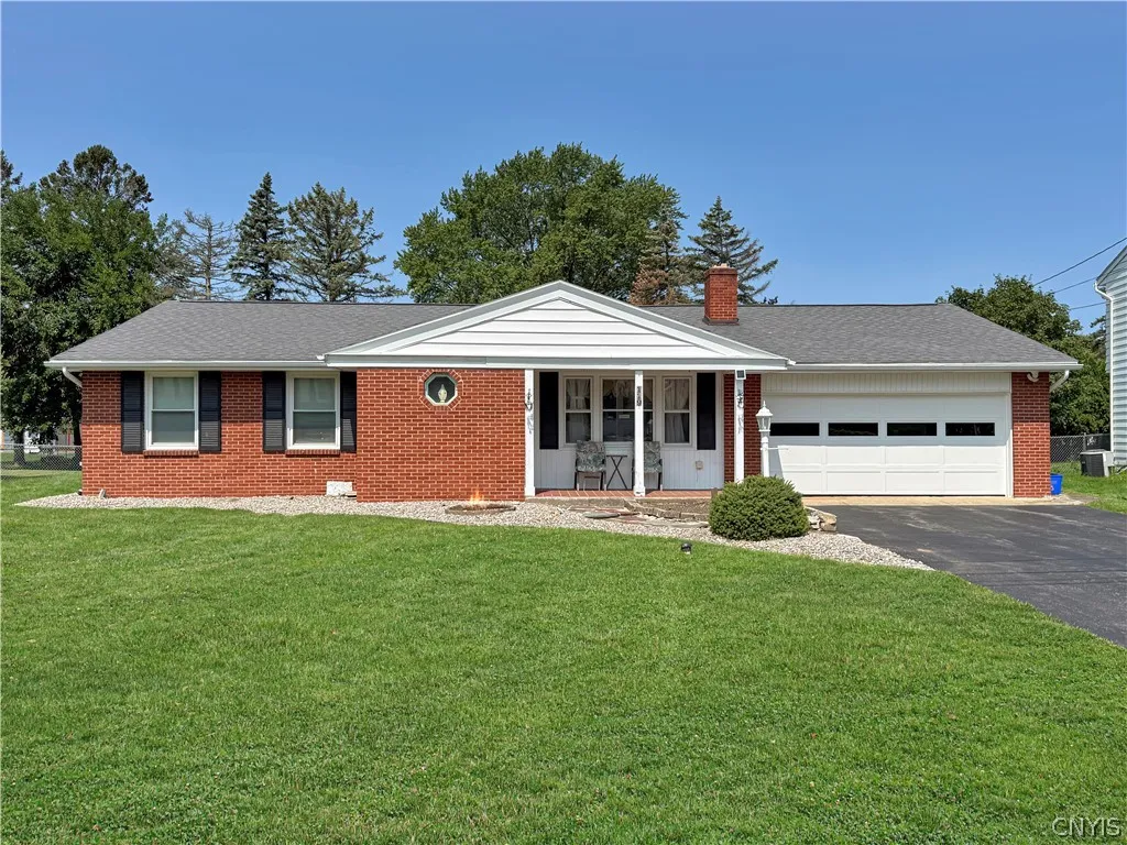Property at 119 Longwood Drive, DeWitt, NY 13057