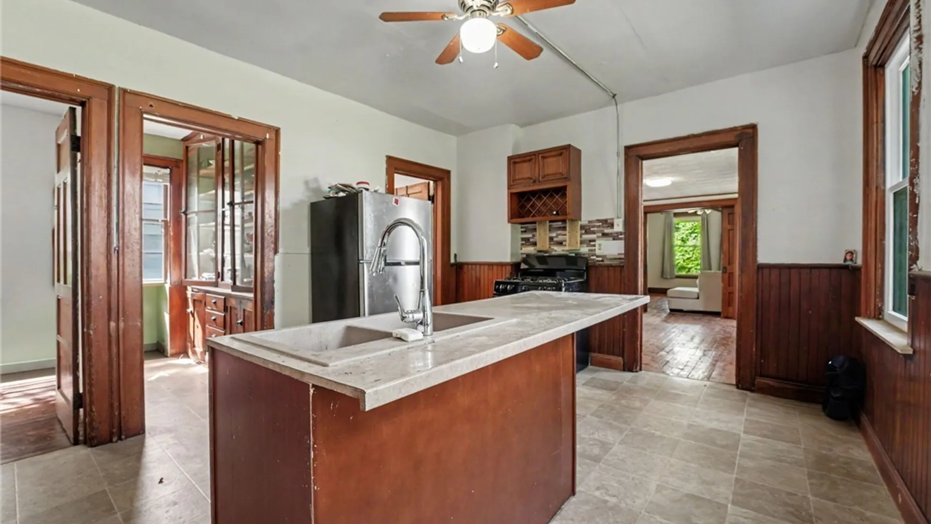 Property at 59 Edna Place, Buffalo, NY 14209 6