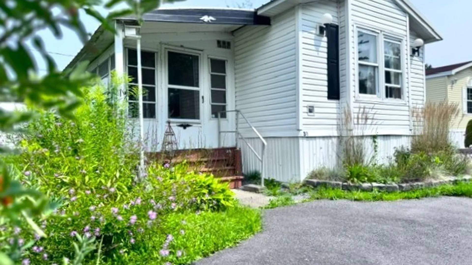 Property at 38 Pine Cir, Paris, NY 13456 3