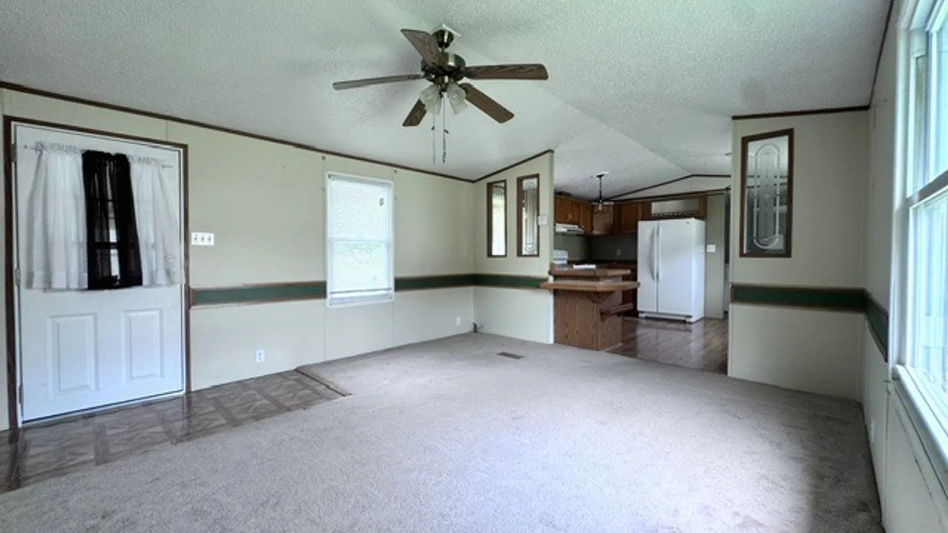 Property at 38 Pine Cir, Paris, NY 13456 12