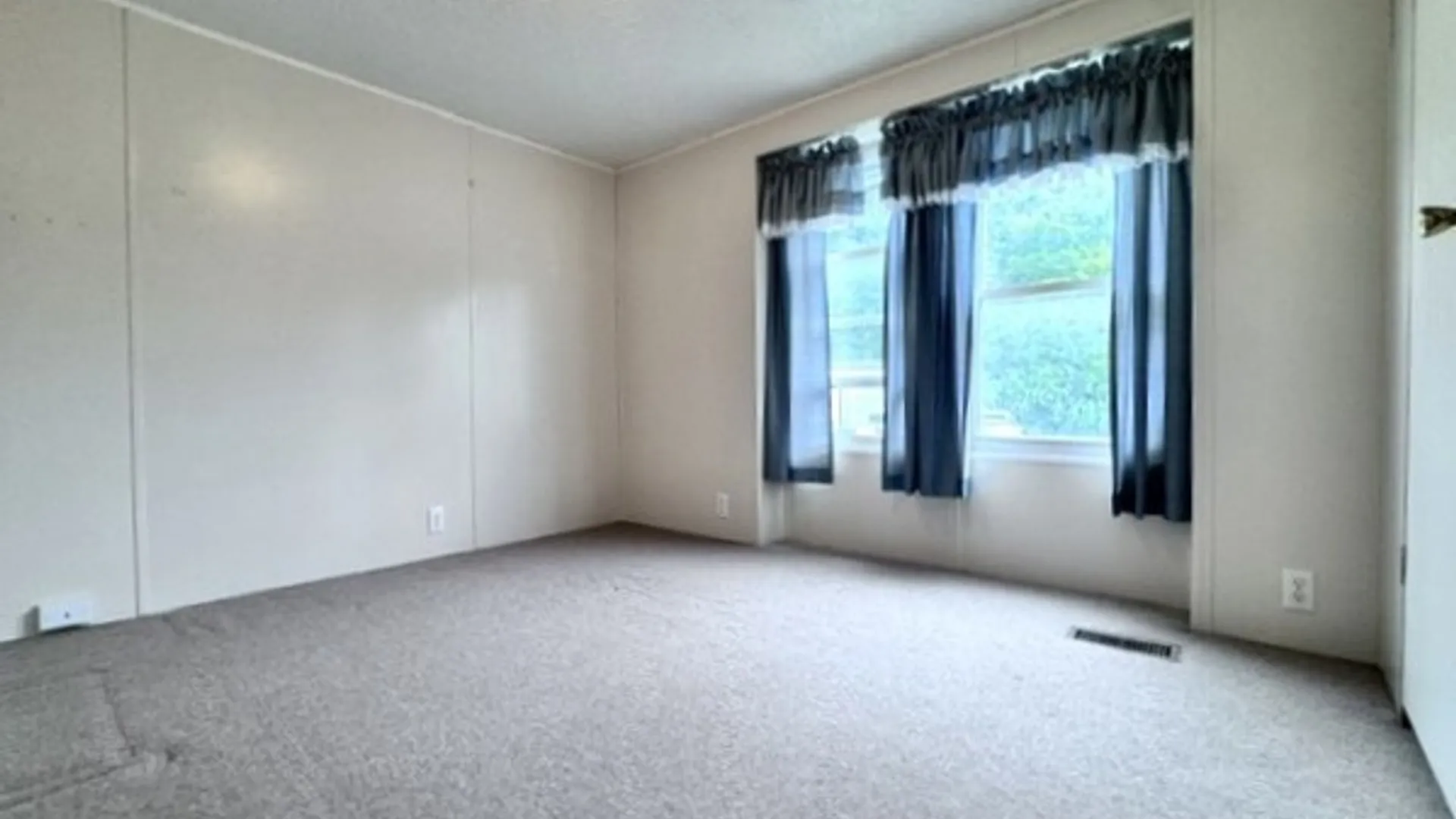 Property at 38 Pine Cir, Paris, NY 13456 32