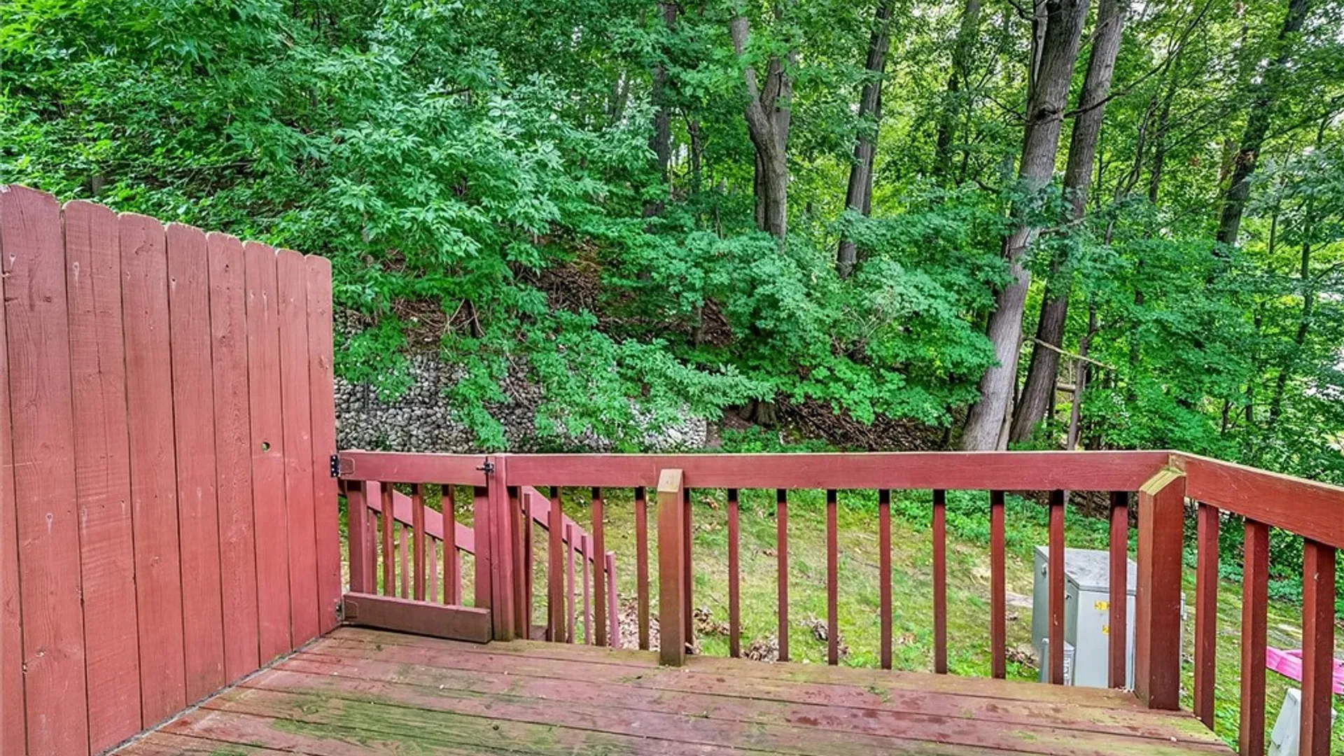 Property at 206 Penn Lane, Penfield, NY 14625 34