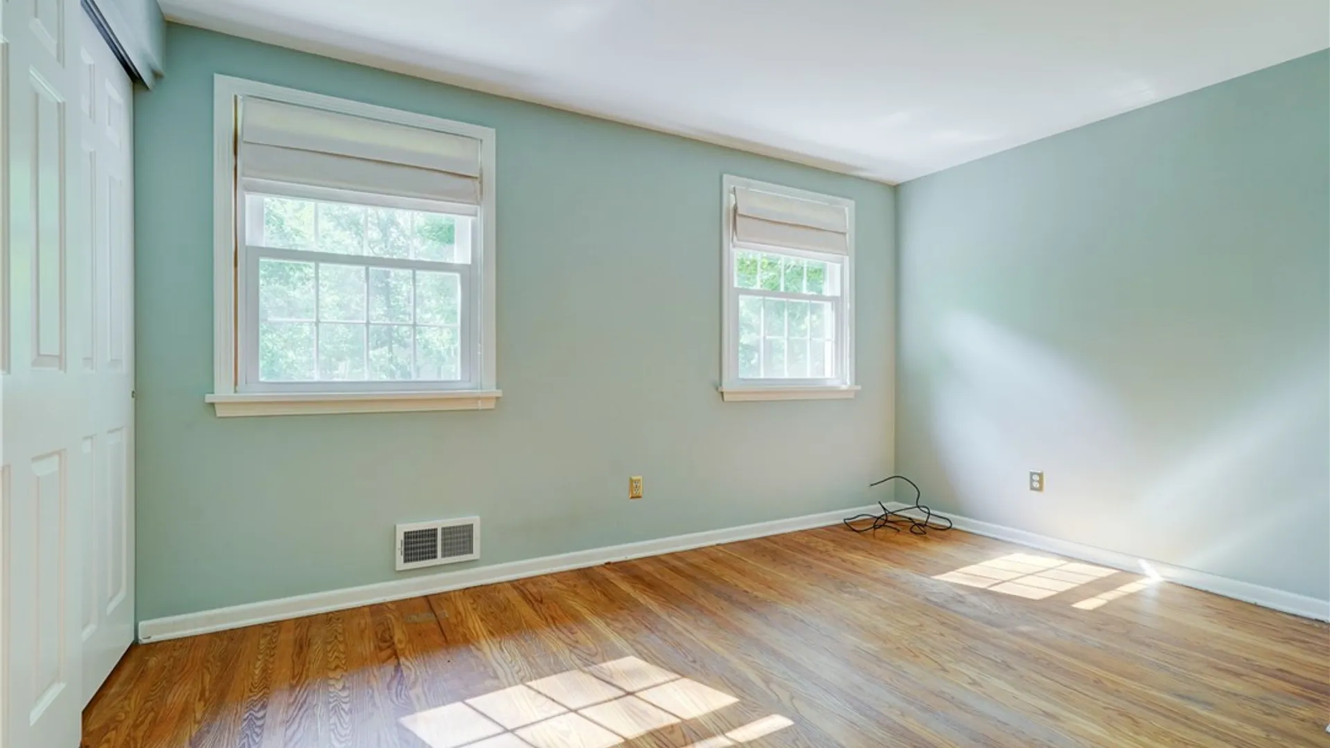 Property at 20 Chesham Way, Perinton, NY 14450 42