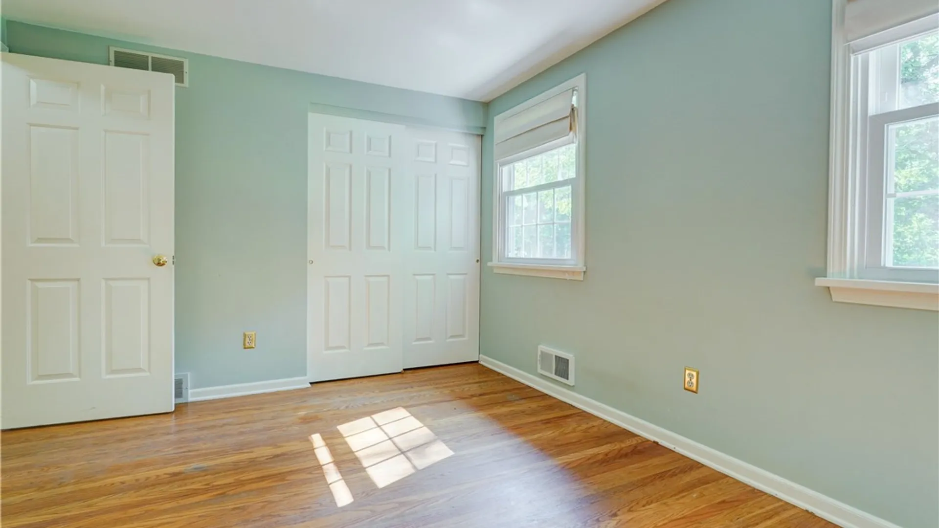 Property at 20 Chesham Way, Perinton, NY 14450 43