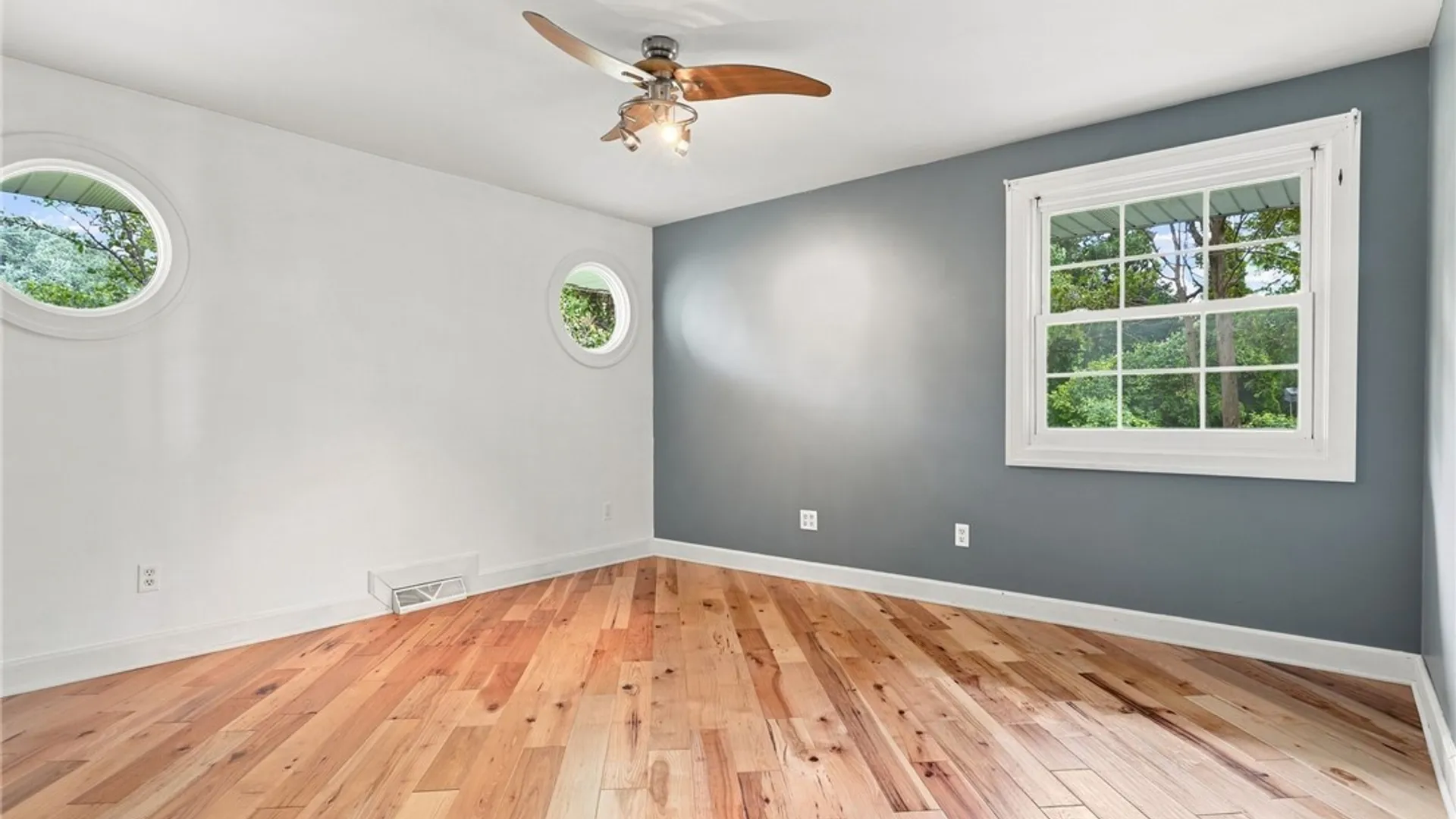 Property at 2490 River Road, Wheatfield, NY 14304 23