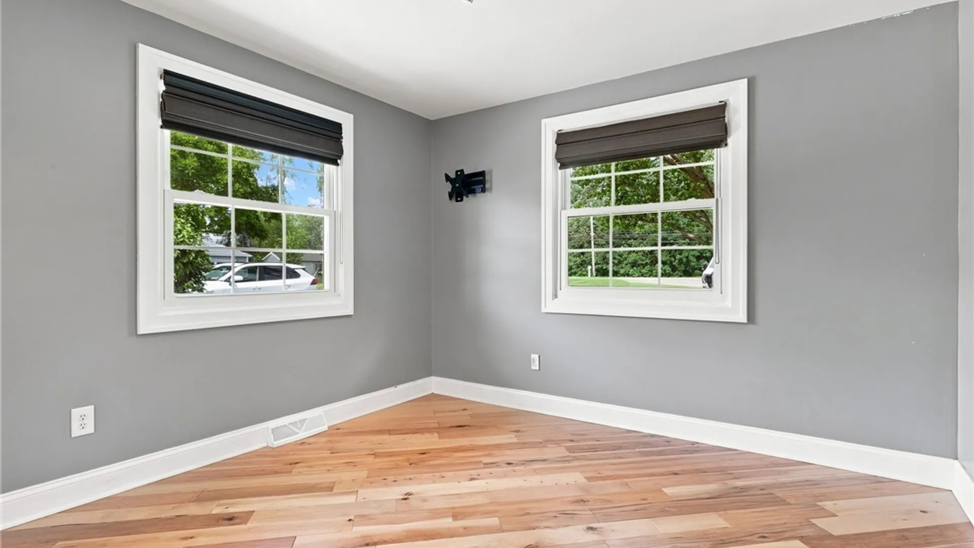 Property at 2490 River Road, Wheatfield, NY 14304 25