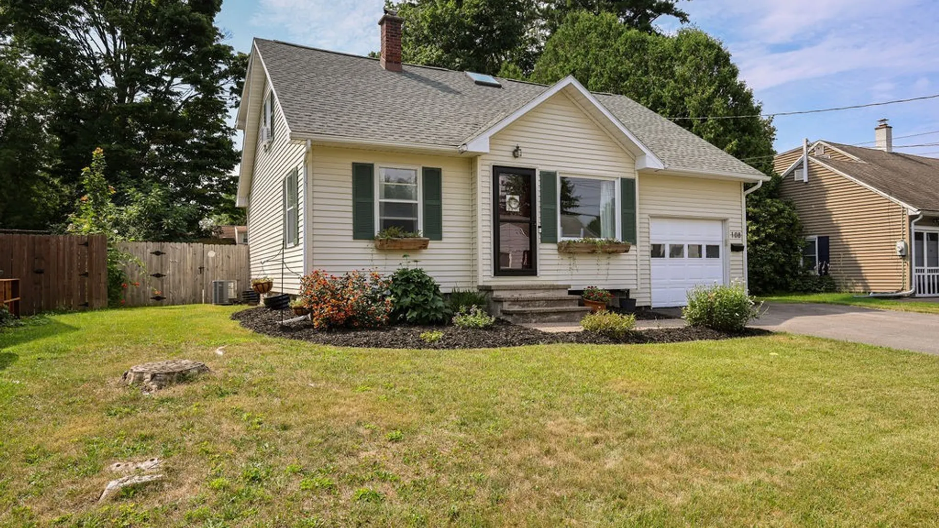 Property at 108 Stephen Place, Cicero, NY 13212 3