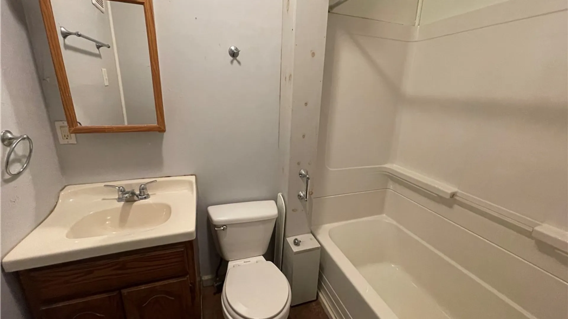 Property at 228 Duane Street, Syracuse, NY 13207 14