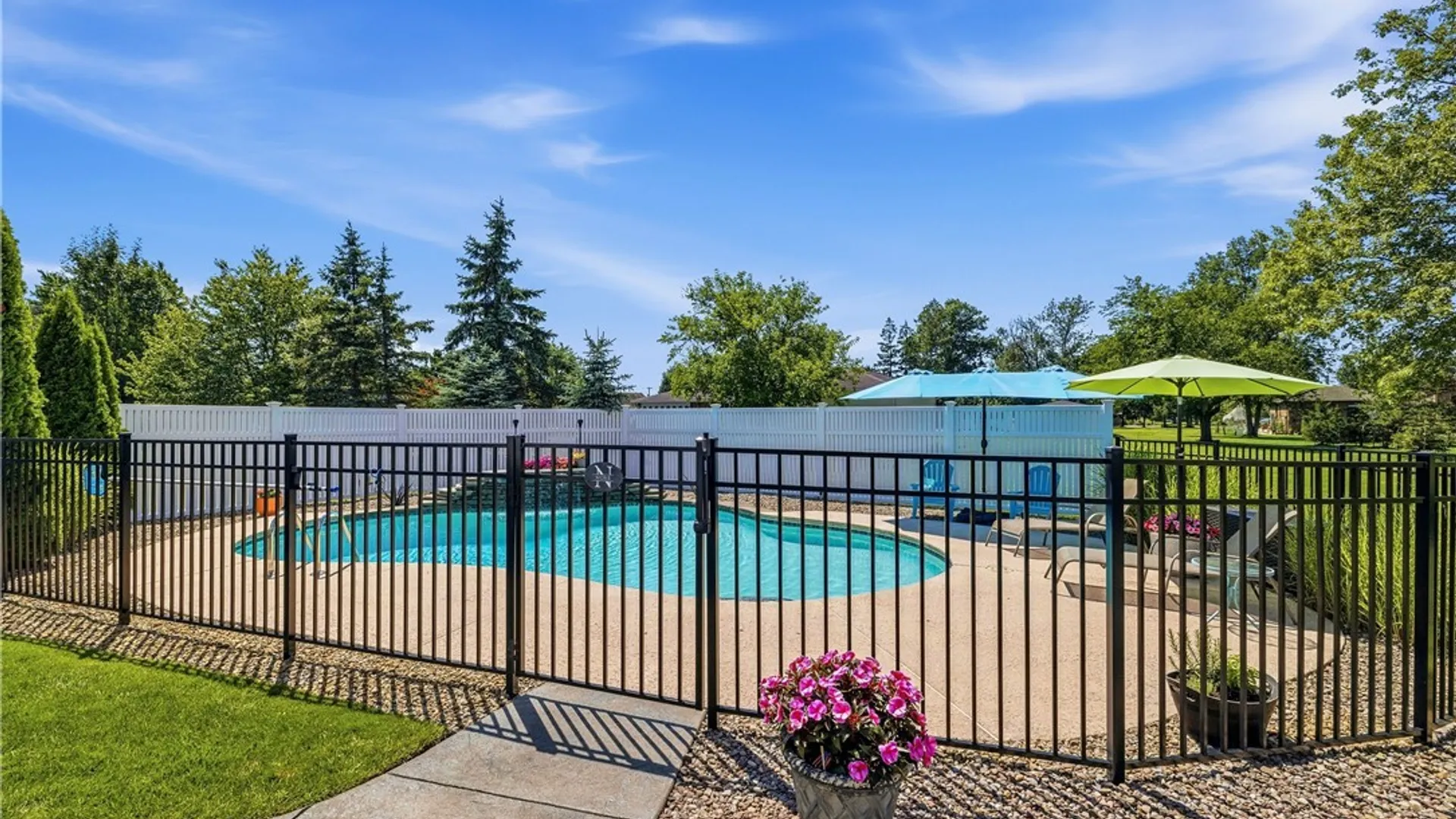 Property at 6090 Meadow Lakes Drive, Clarence, NY 14051 40