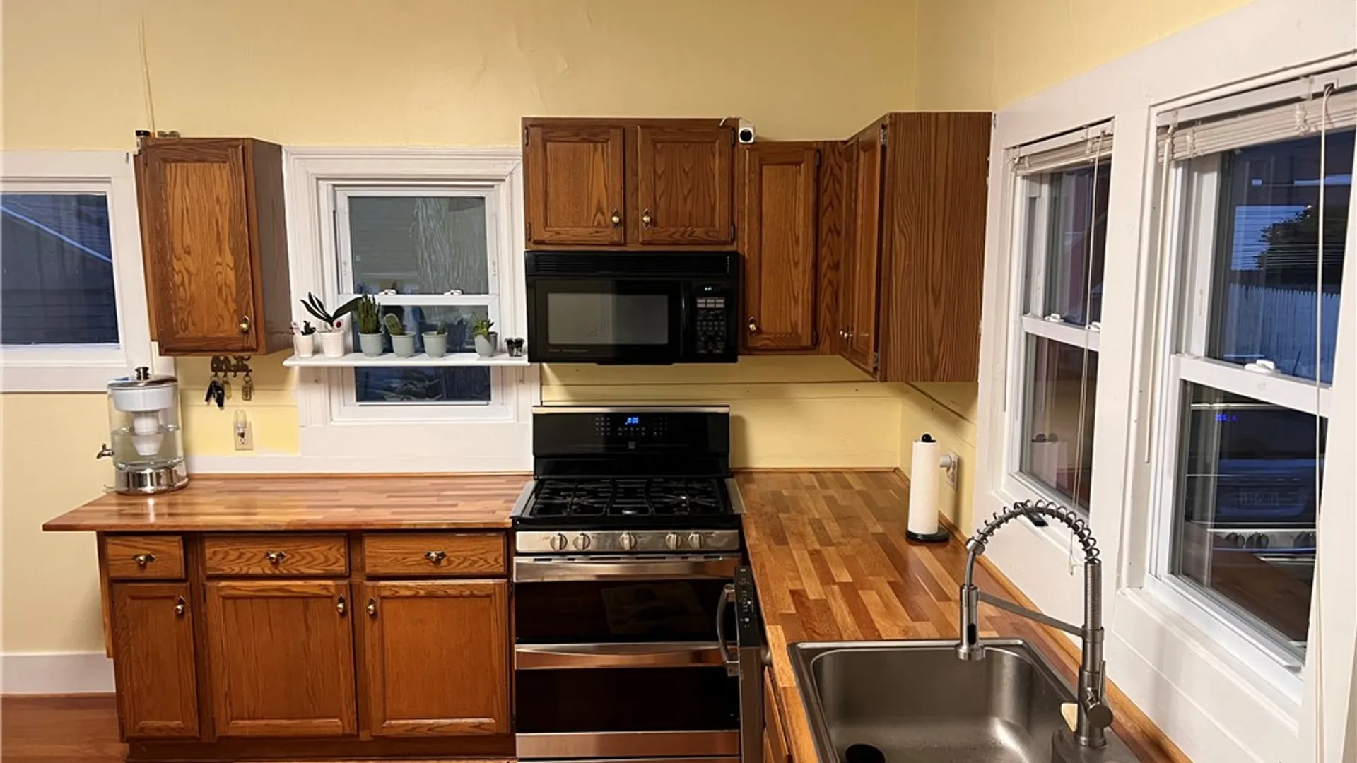 Property at 784 Atlantic Avenue, Rochester, NY 14609 7