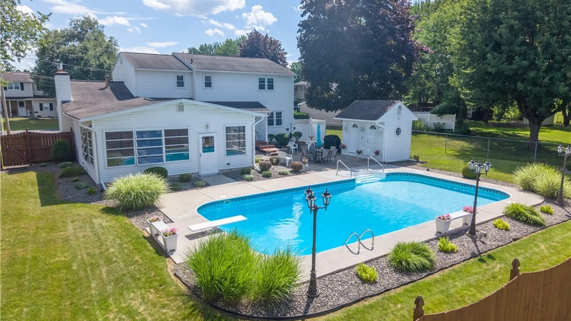 Property at 8025 Trina Circle, Clay, NY 13041 5