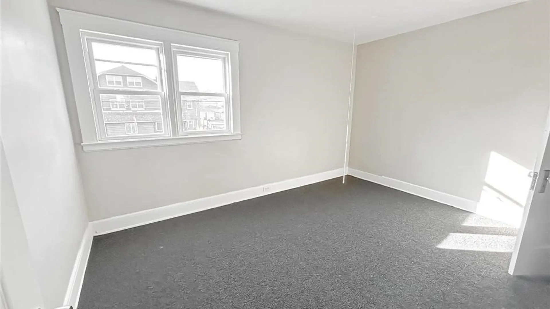 Property at 533 24th Street, Niagara Falls, NY 14303 9