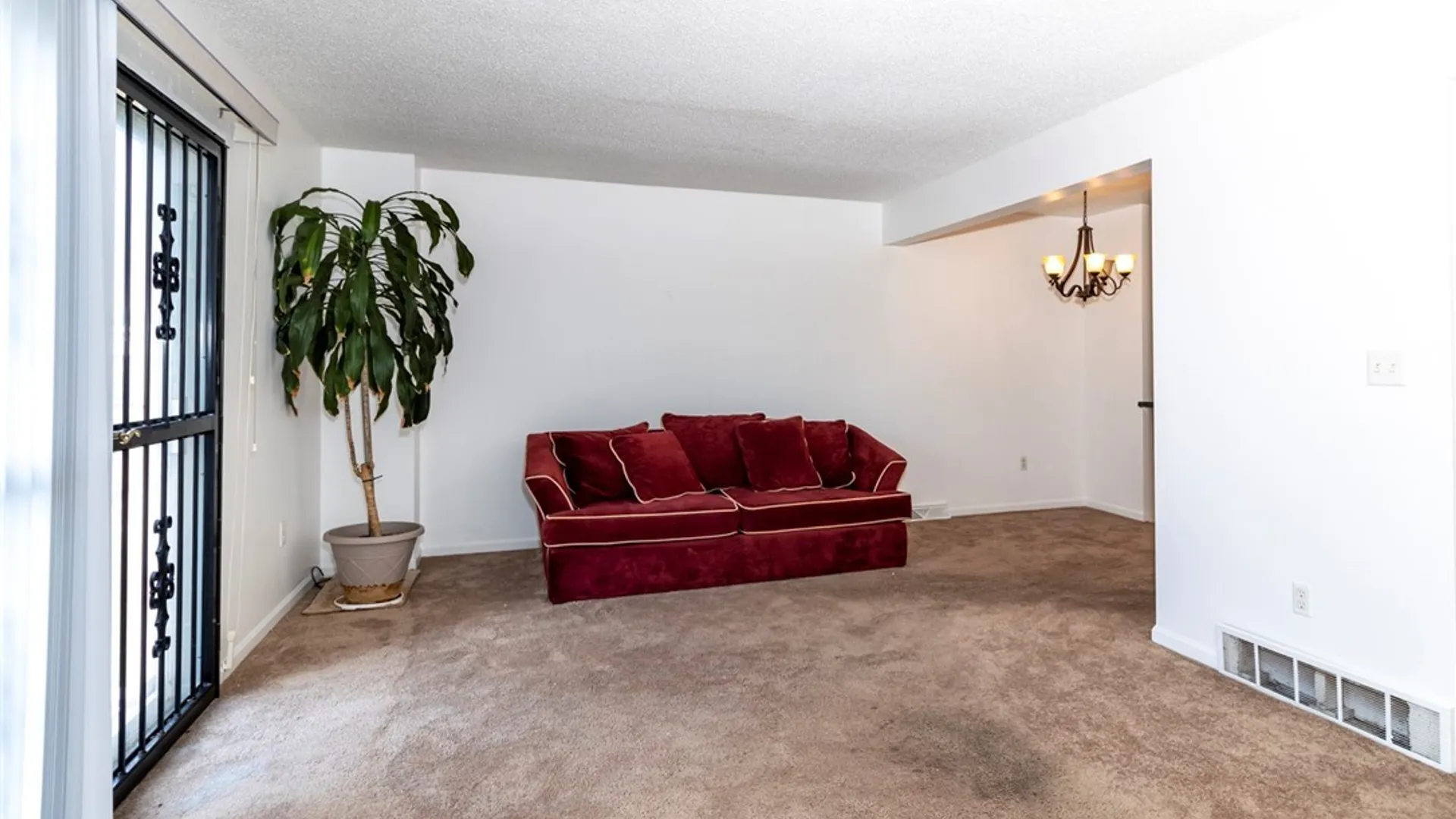 Property at 117 Delmar Mitchell Drive, Buffalo, NY 14204 17