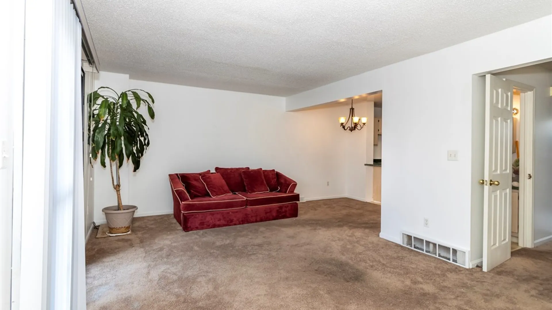 Property at 117 Delmar Mitchell Drive, Buffalo, NY 14204 18