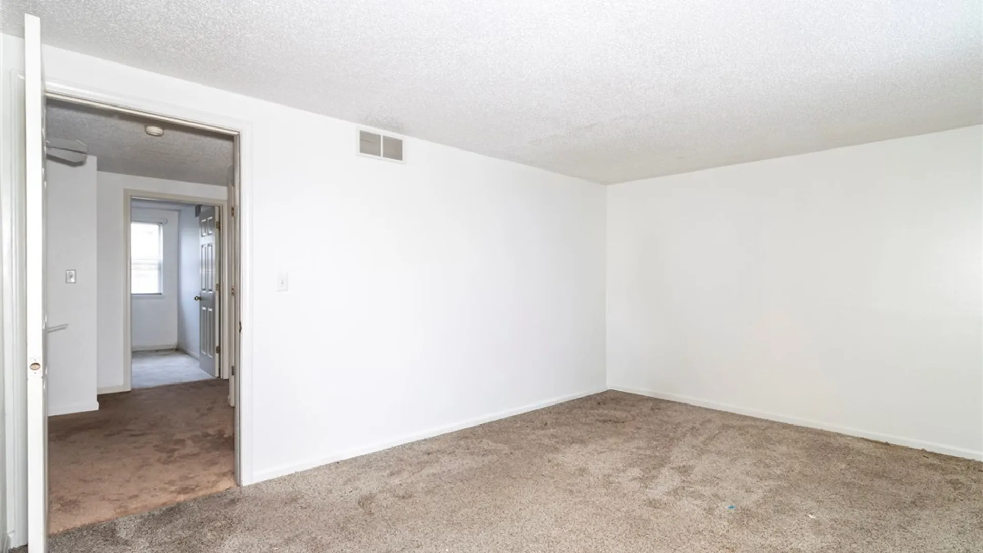 Property at 117 Delmar Mitchell Drive, Buffalo, NY 14204 29