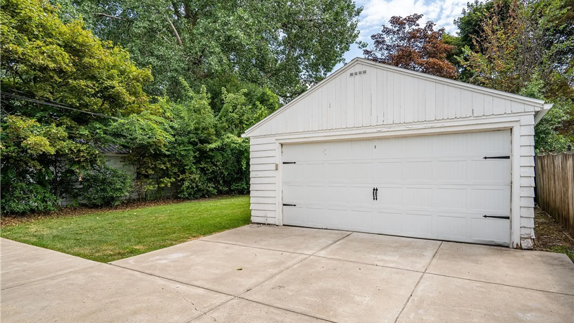 Property at 498 Linden Avenue, Buffalo, NY 14216 25
