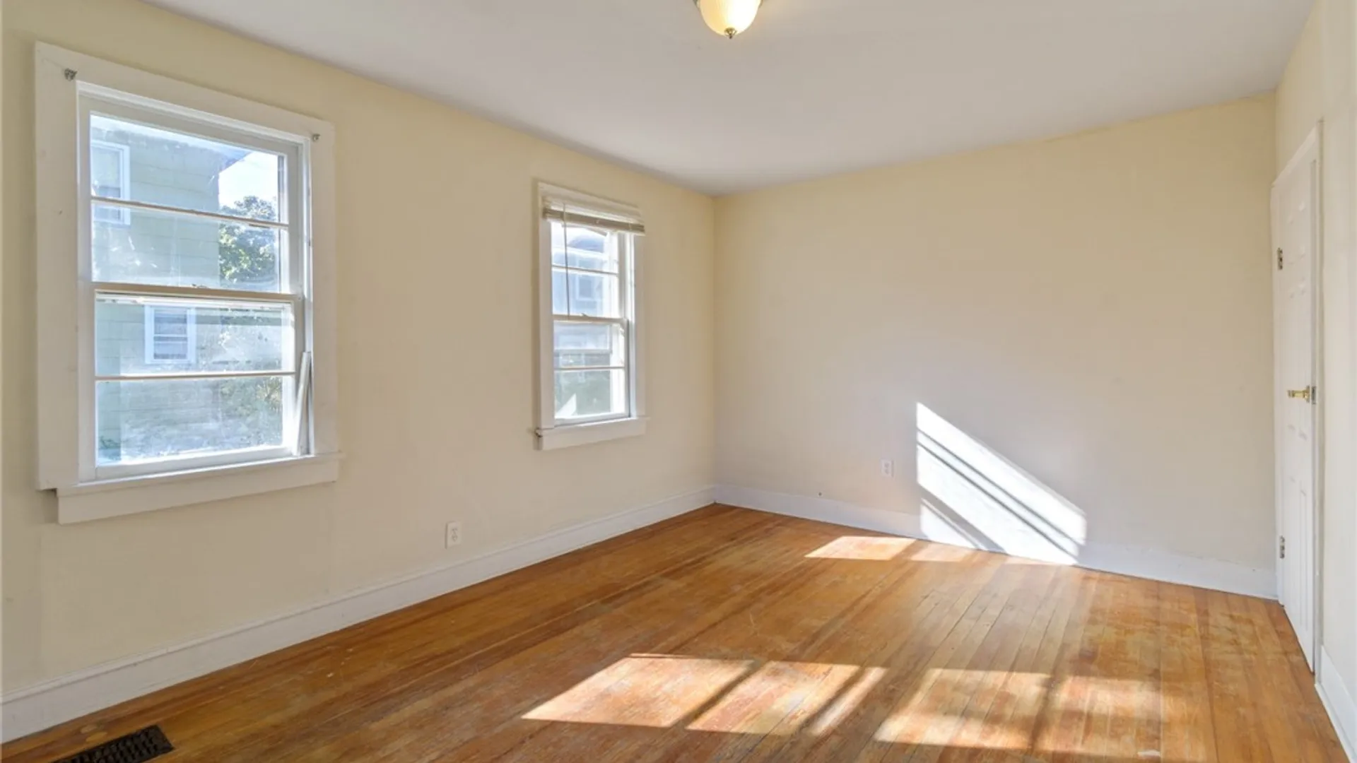 Property at 250 Sanford Street, Rochester, NY 14620 10
