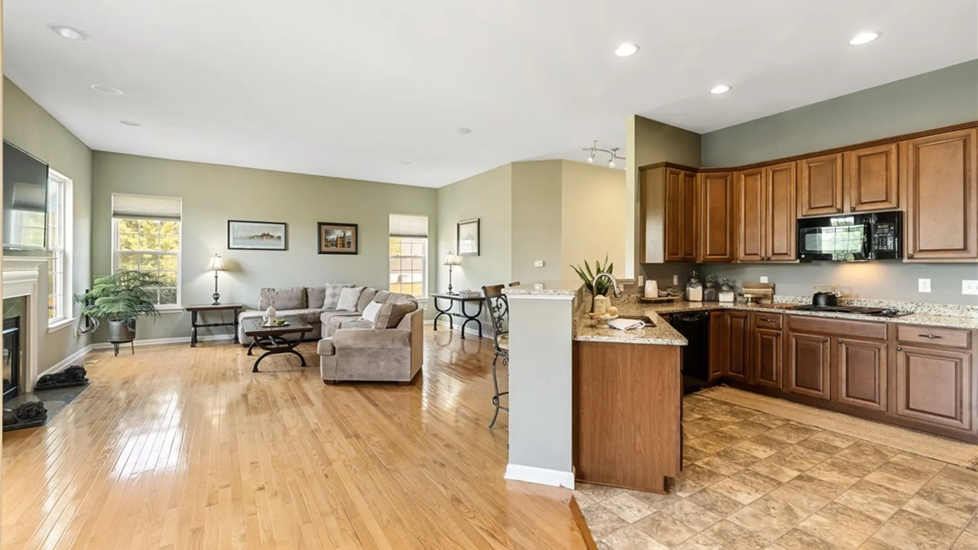 Property at 9517 Longford Path, Cicero, NY 13029 17
