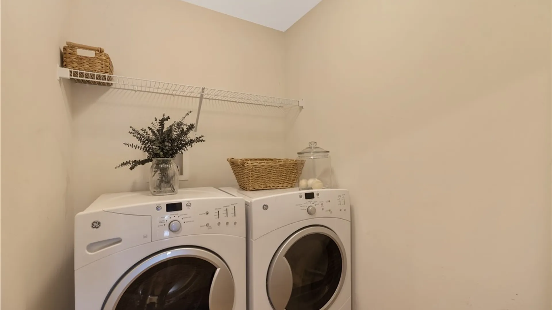 Property at 9517 Longford Path, Cicero, NY 13029 22