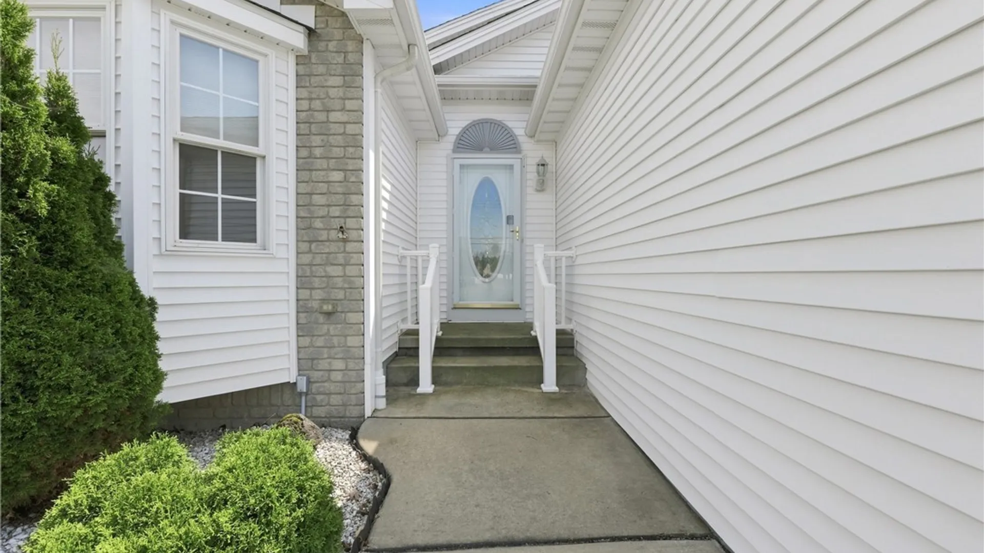 Property at 2584 Ferchen Street, Wheatfield, NY 14304 5