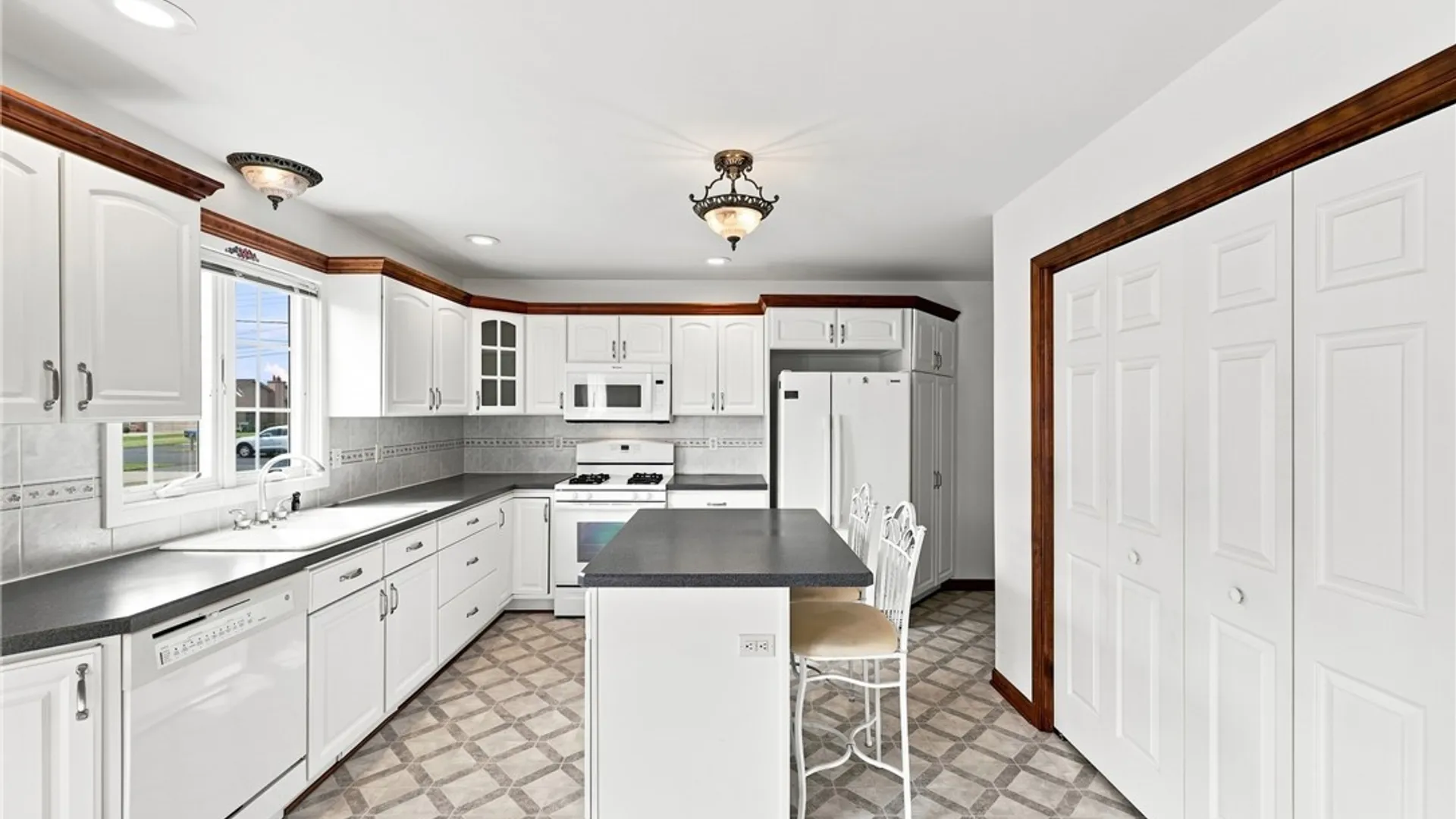 Property at 2584 Ferchen Street, Wheatfield, NY 14304 16