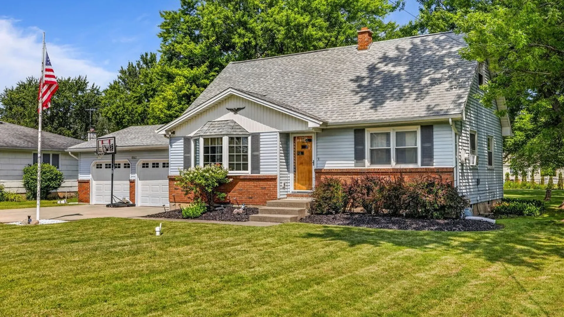 Property at 1543 Bedell Road, Grand Island, NY 14072 3
