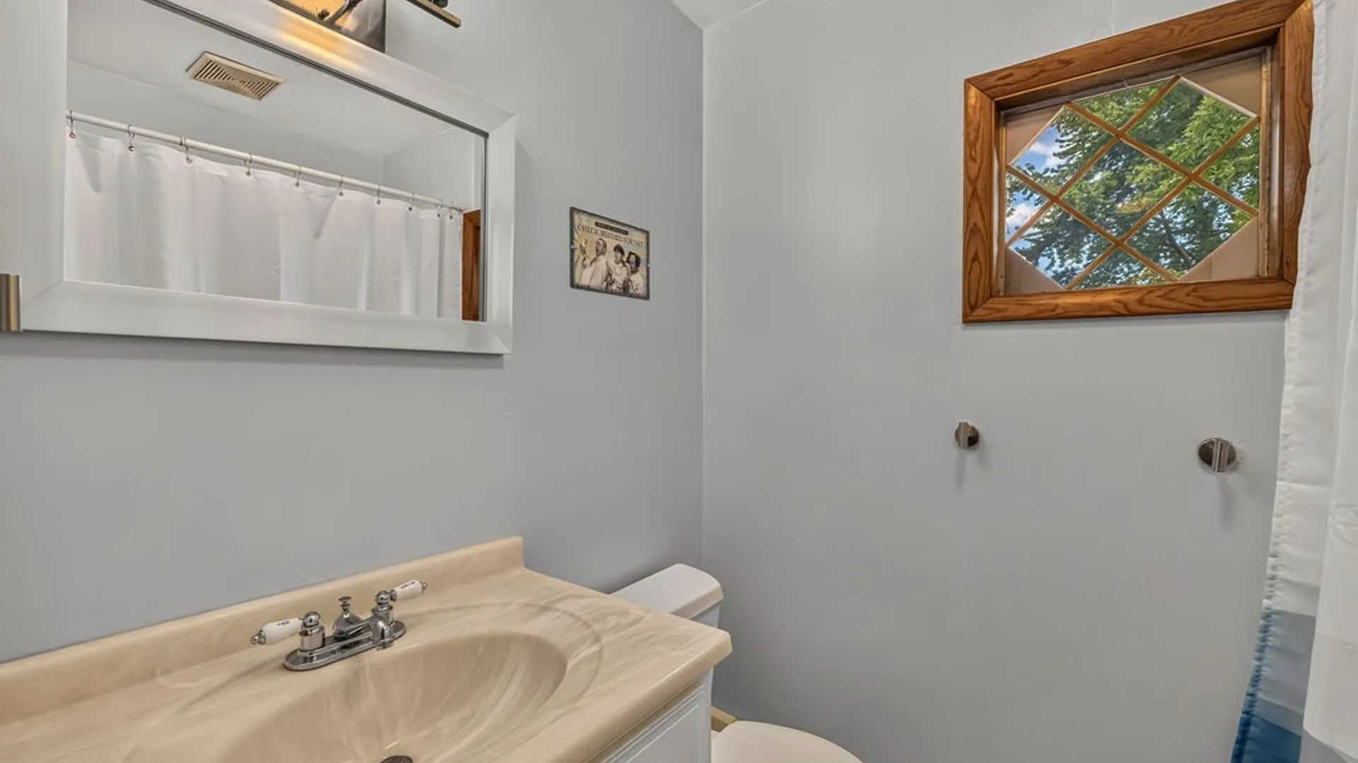 Property at 1543 Bedell Road, Grand Island, NY 14072 22