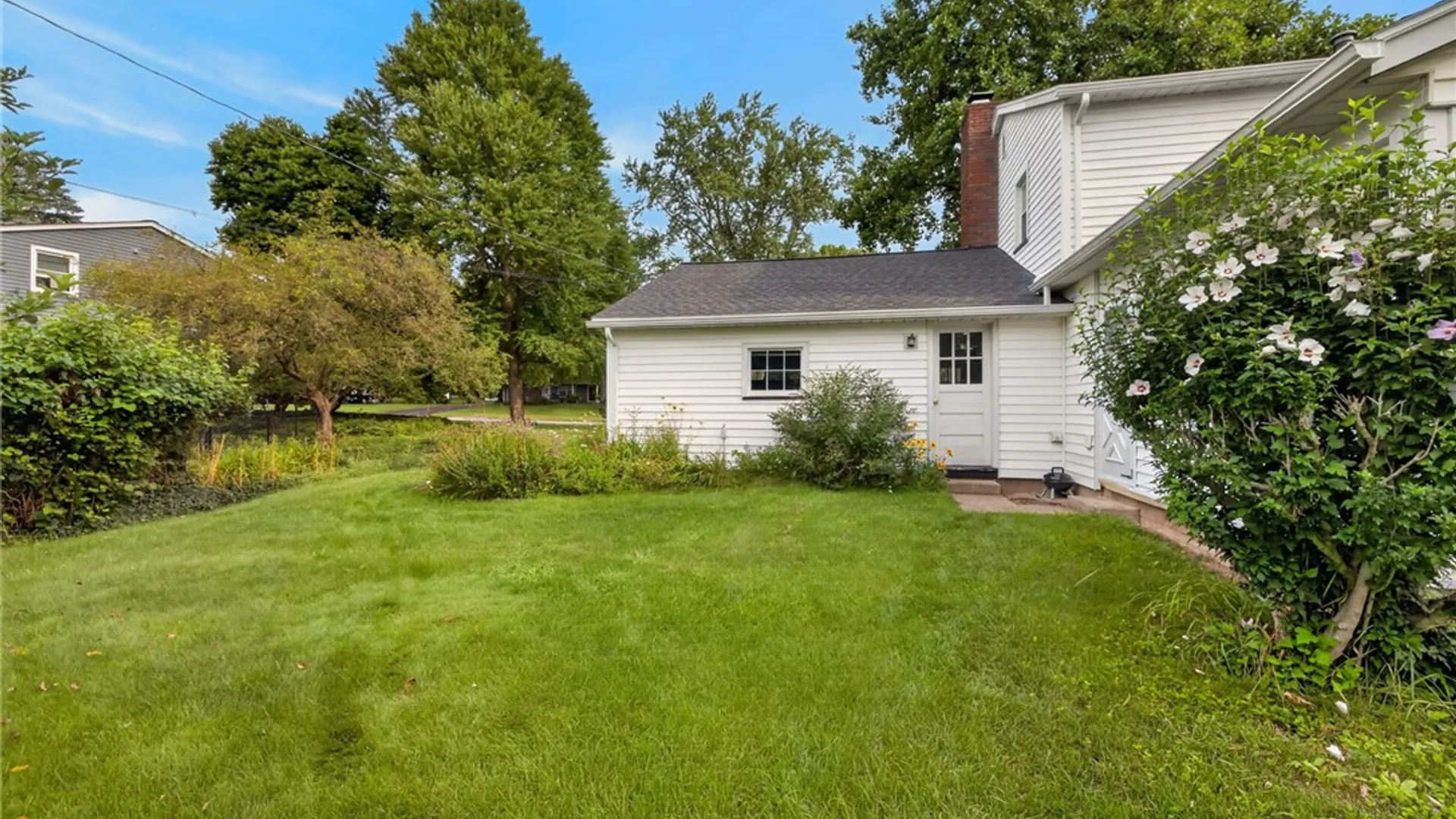 Property at 15 Willowhurst Drive, Penfield, NY 14526 45