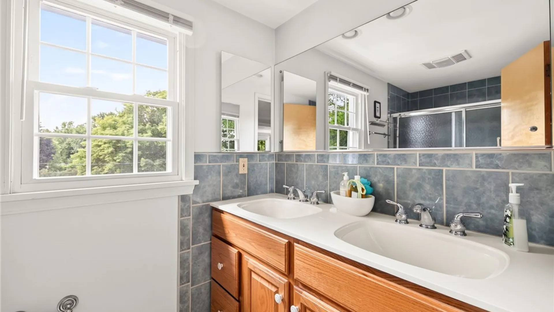 Property at 15 Willowhurst Drive, Penfield, NY 14526 31
