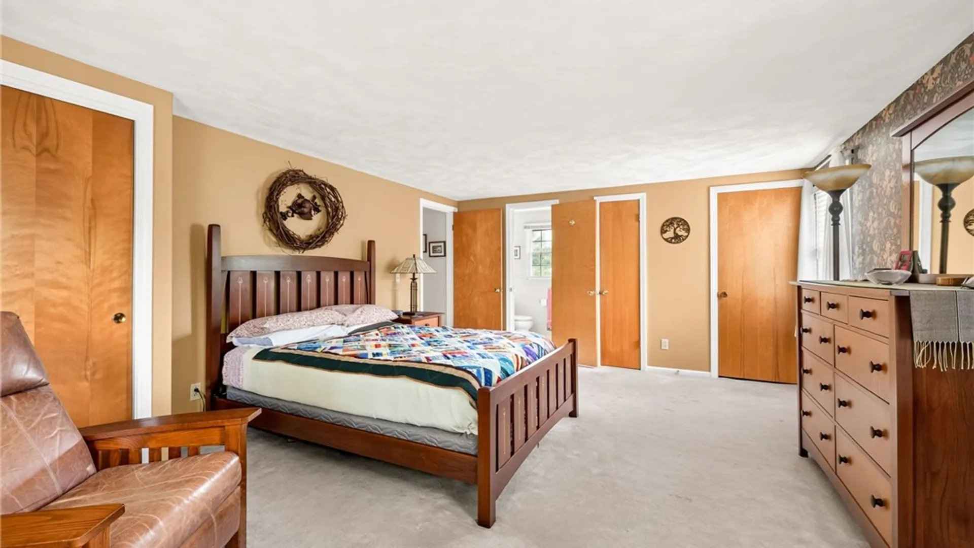 Property at 15 Willowhurst Drive, Penfield, NY 14526 34