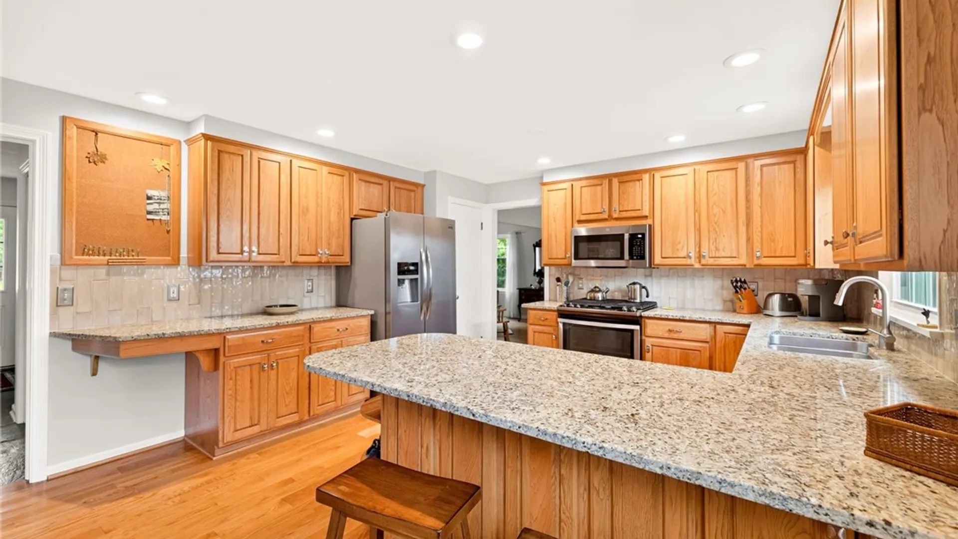 Property at 15 Willowhurst Drive, Penfield, NY 14526 18