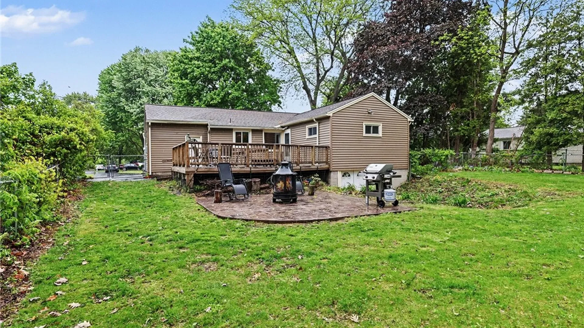 Property at 880 Joran Drive, Webster, NY 14580 22