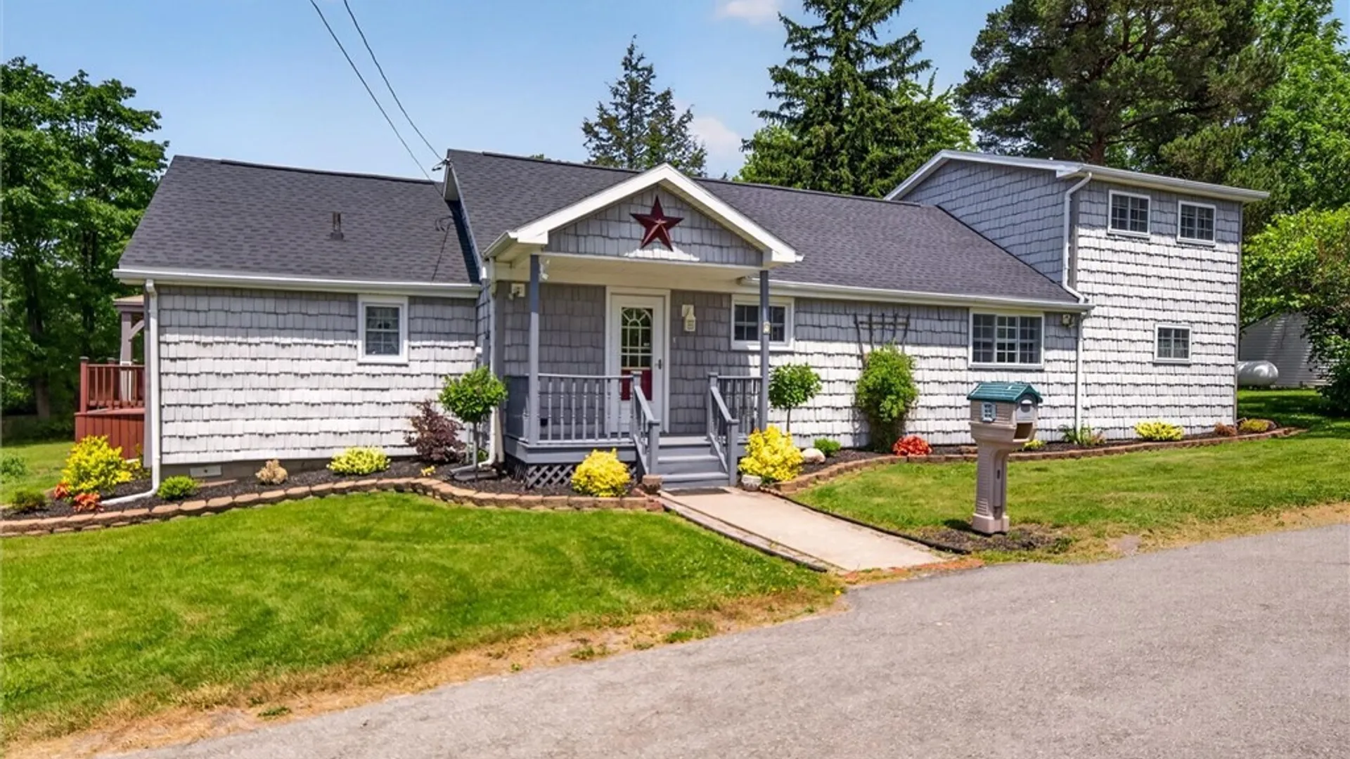 Property at 9 Tannery Street, Carlton, NY 14571 11