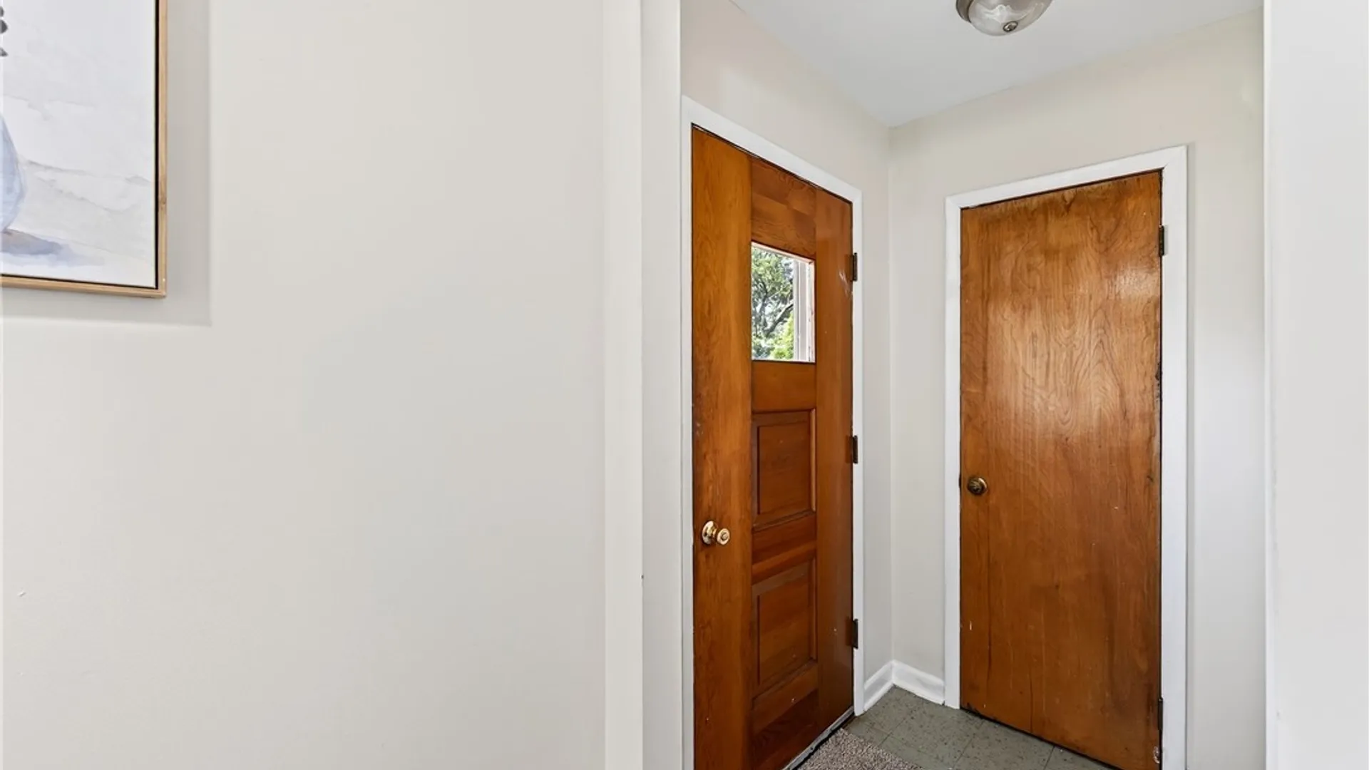 Property at 305 Lydia Lane, Cheektowaga, NY 14225 3