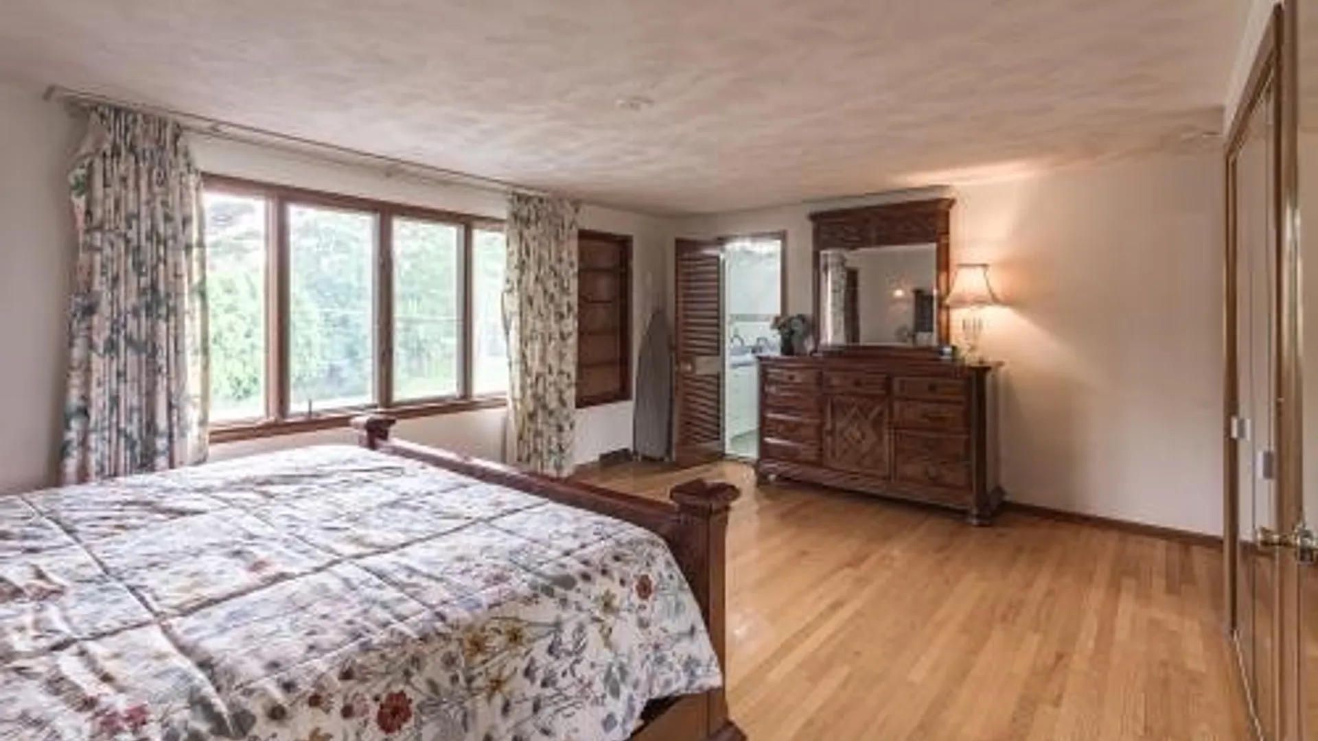 Property at 66 Four Seasons Road, Amherst, NY 14226 25