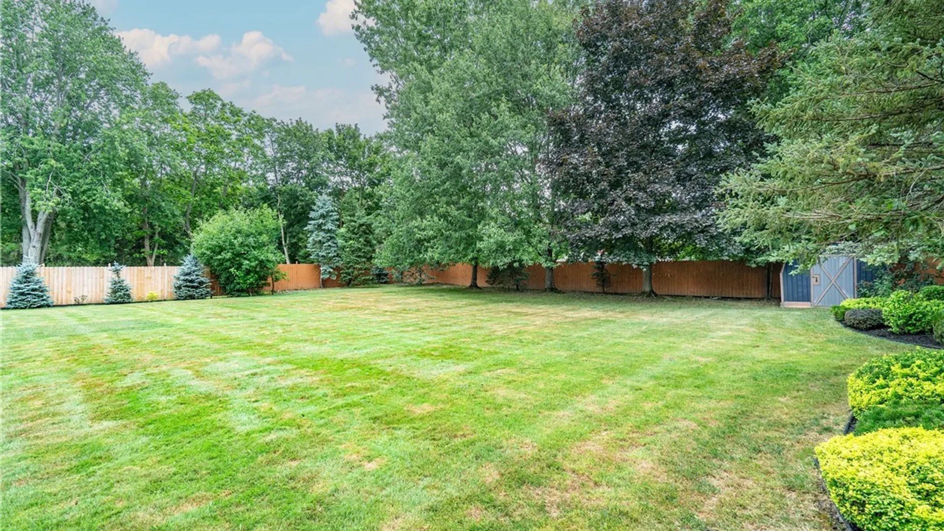 Property at 14 North Lane, Orchard Park, NY 14127 35