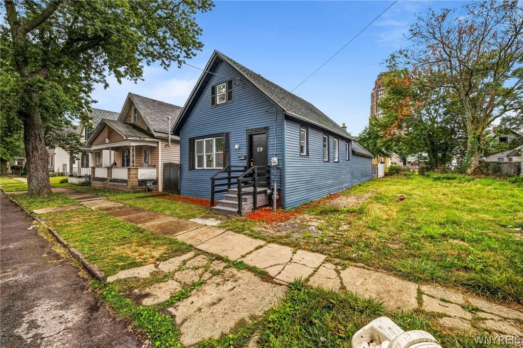 Property at 19 Concord Street, Buffalo, NY 14212
