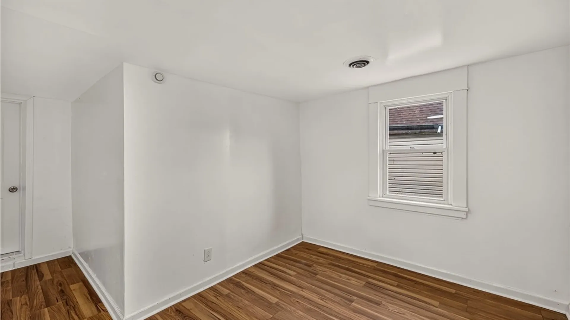 Property at 19 Concord Street, Buffalo, NY 14212 19