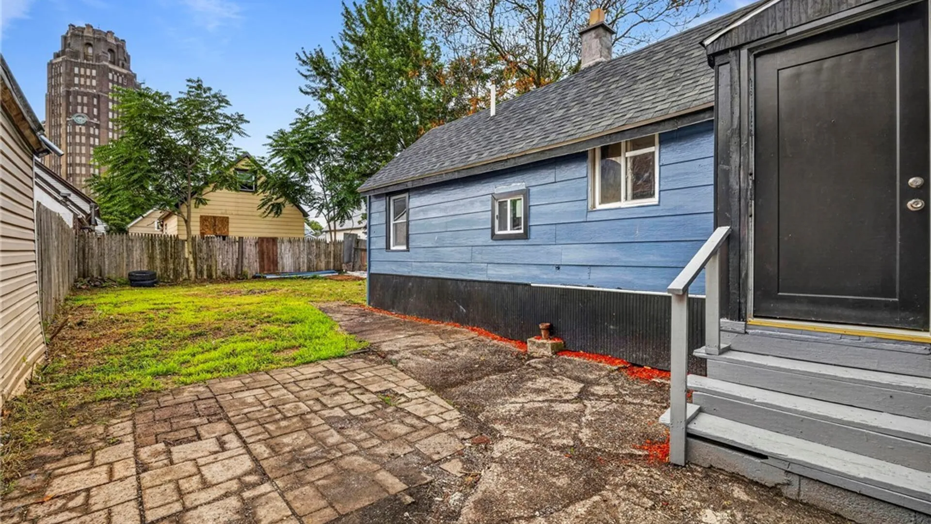 Property at 19 Concord Street, Buffalo, NY 14212 34