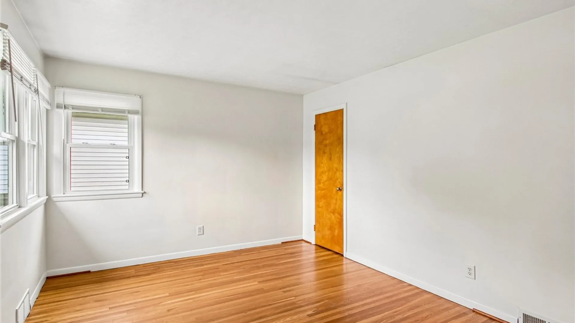 Property at 33 Merrydale Drive, Gates, NY 14624 17