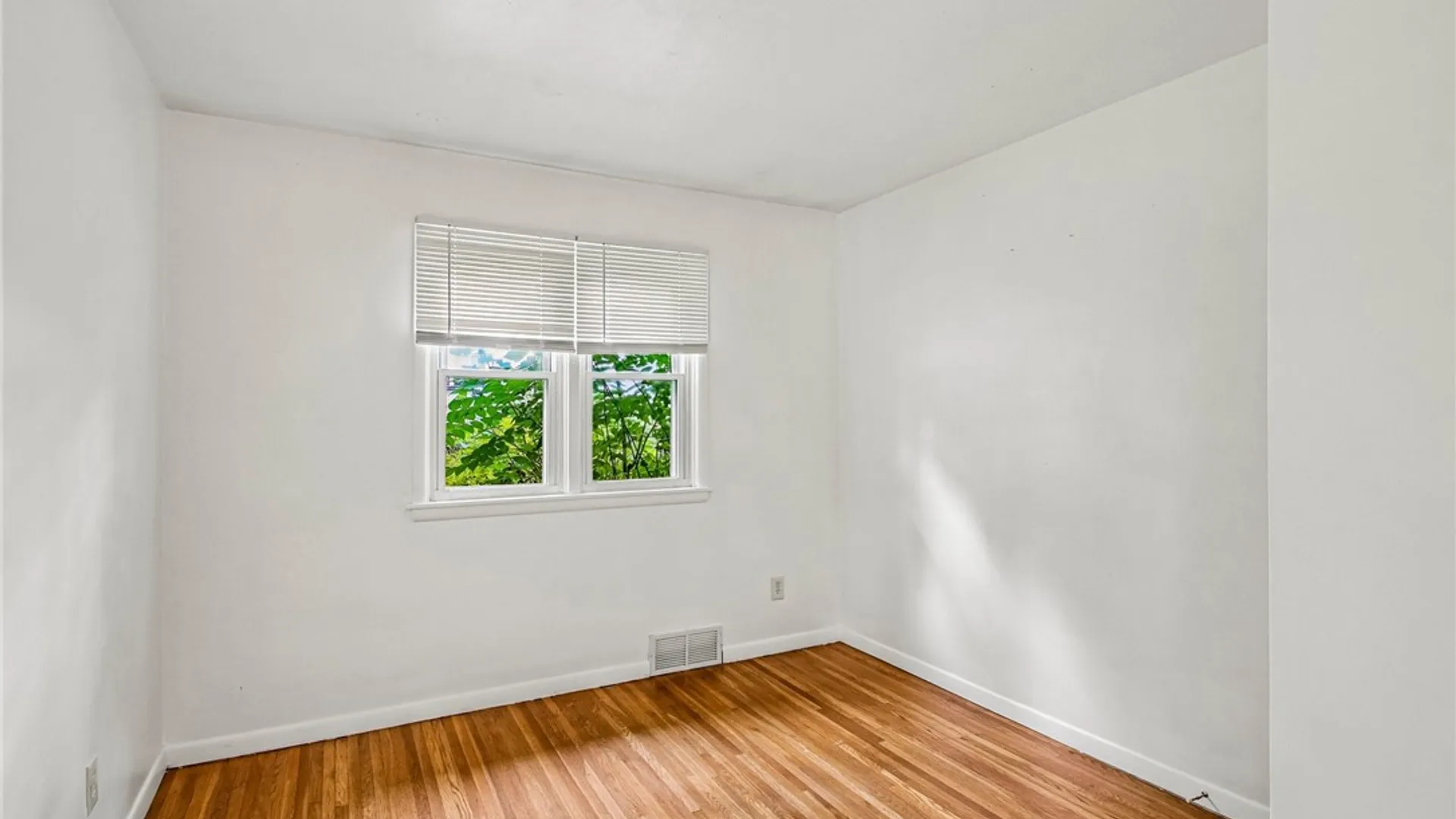 Property at 33 Merrydale Drive, Gates, NY 14624 11